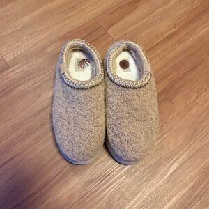 Tasman Maxi Curly Clog Slippers